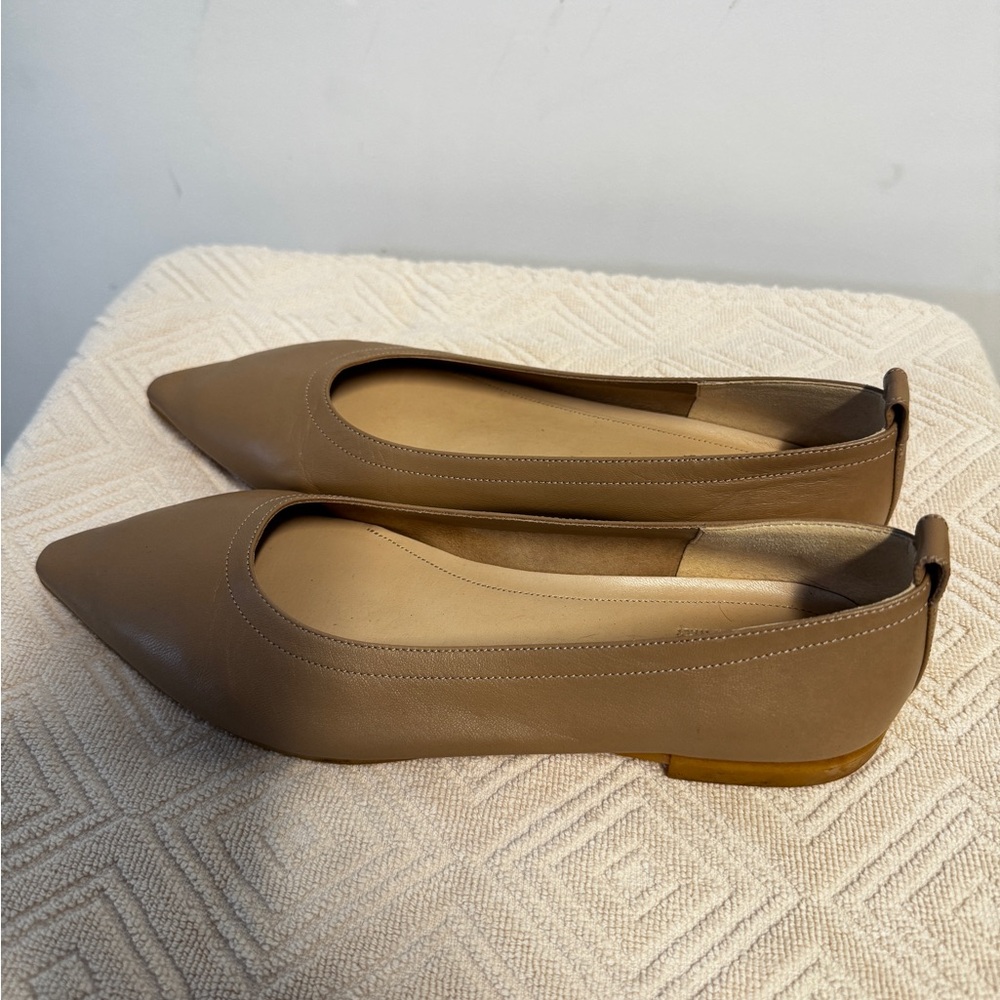 Everlane Women's Beige Pointed Flats - Picture 3 of 7